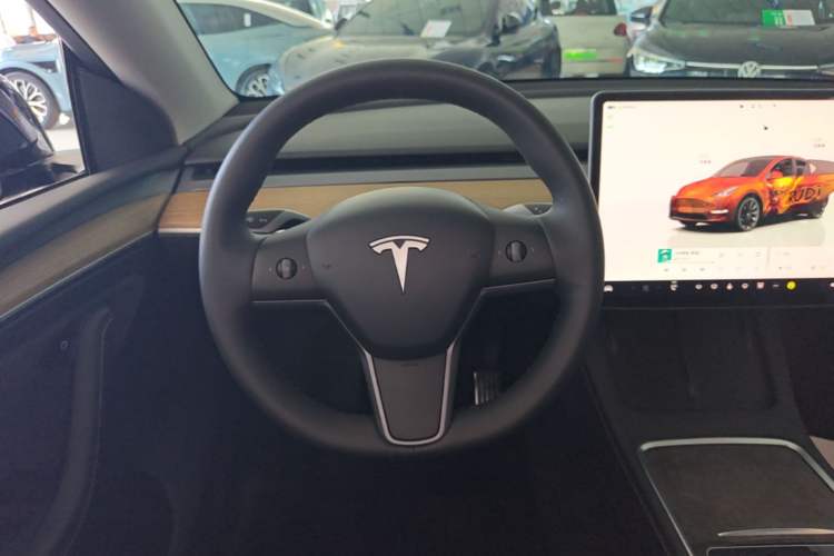 Used Tesla Model Y 2022 Rear-Wheel-Drive Version Steering Wheel