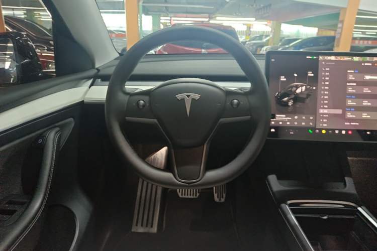 Used Tesla Model Y 2022 Revised Version Rear-Wheel Drive Steering Wheel