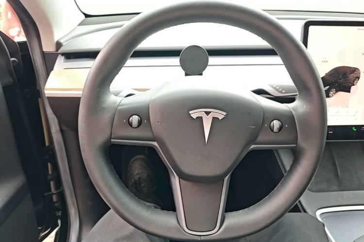 Used Tesla Model Y 2022 Revised Version Rear-Wheel Drive Steering Wheel