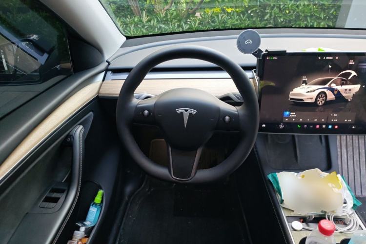 Used Tesla Model Y 2022 Revised Version Rear-Wheel Drive Steering Wheel