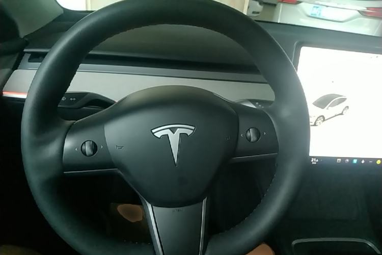 Used Tesla Model Y 2022 Revised Version Rear-Wheel Drive Steering Wheel