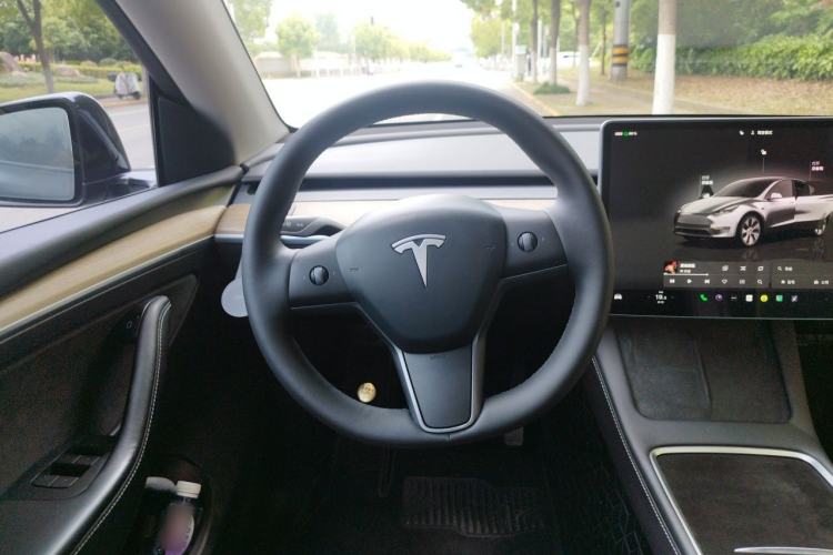 Used Tesla Model Y 2022 Rear-Wheel-Drive Version Steering Wheel
