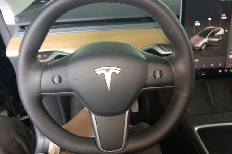 Used Tesla Model Y 2022 Rear-Wheel-Drive Version Steering Wheel