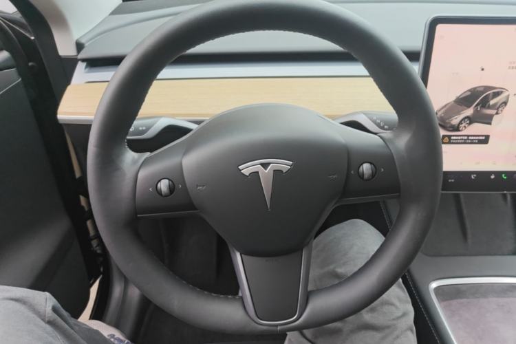 Used Tesla Model Y 2022 Revised Version Rear-Wheel Drive Steering Wheel