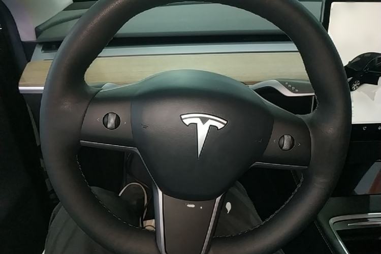 Used Tesla Model Y 2022 Rear-Wheel-Drive Version Steering Wheel