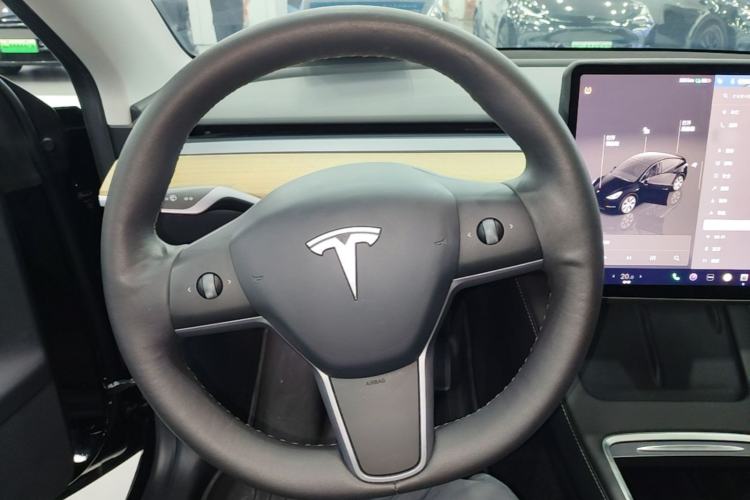 Used Tesla Model Y 2022 Revised Version Rear-Wheel Drive Steering Wheel