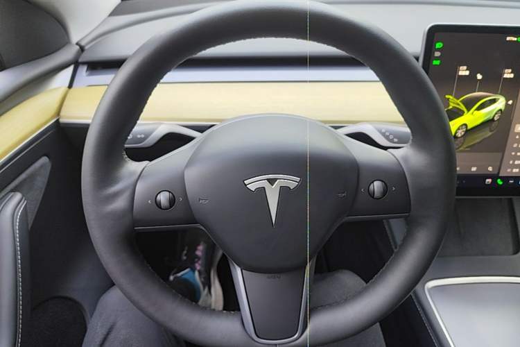 Used Tesla Model Y 2022 Revised Version Rear-Wheel Drive Steering Wheel