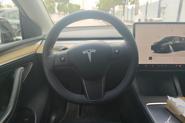 Used Tesla Model Y 2022 Revised Version Rear-Wheel Drive Steering Wheel