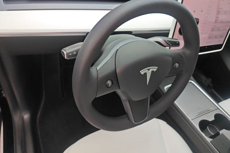 Used Tesla Model Y 2022 Revised Version Rear-Wheel Drive Steering Wheel