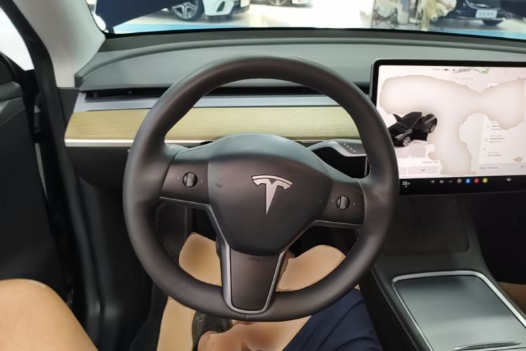 Used Tesla Model Y 2022 Revised Version Rear-Wheel Drive Steering Wheel