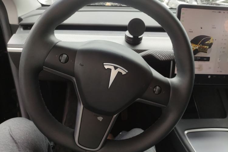 Used Tesla Model Y 2022 Rear-Wheel-Drive Version Steering Wheel