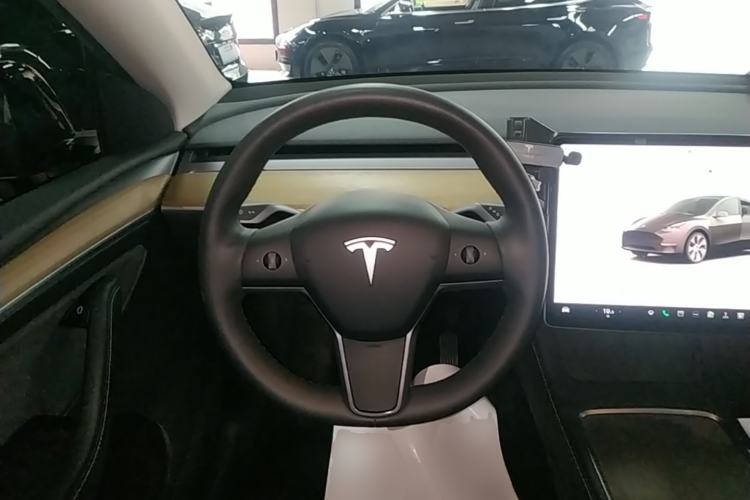 Used Tesla Model Y 2022 Revised Version Rear-Wheel Drive Steering Wheel