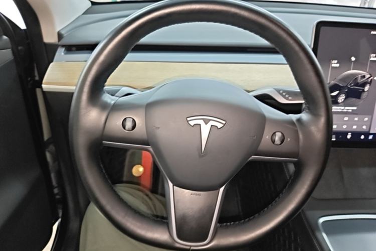 Used Tesla Model Y 2022 Revised Version Long-Range All-Wheel Drive Steering Wheel