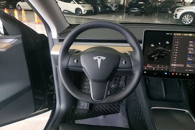 Used Tesla Model Y 2022 Revised Version Rear-Wheel Drive Steering Wheel