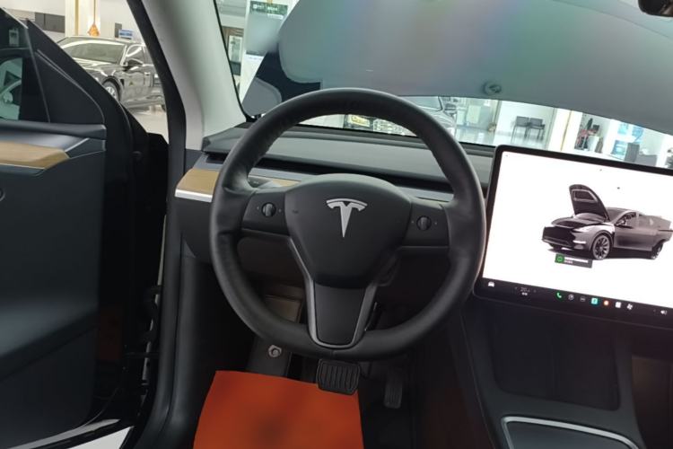 Used Tesla Model Y 2022 Revised Version Long-Range All-Wheel Drive Steering Wheel