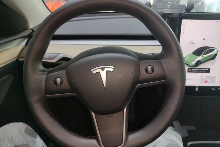 Used Tesla Model Y 2022 Revised Version Rear-Wheel Drive Steering Wheel