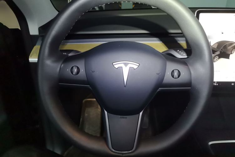 Used Tesla Model Y 2022 Revised Version Rear-Wheel Drive Steering Wheel