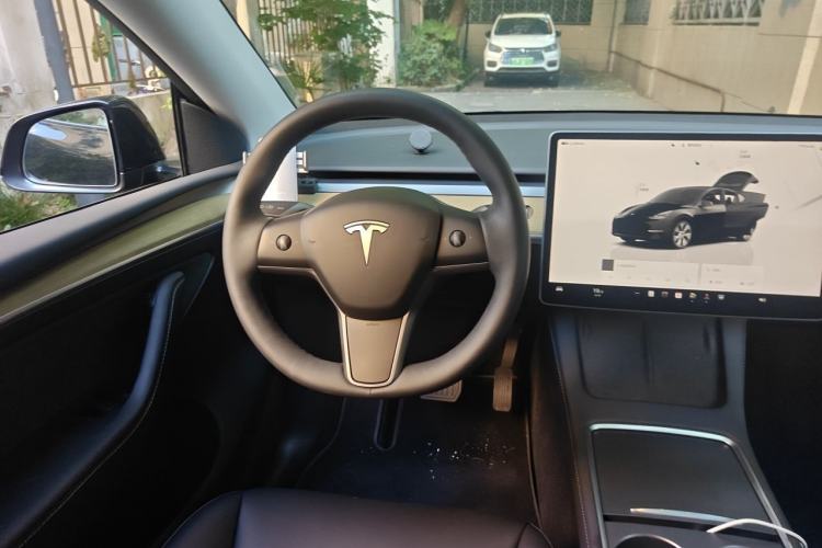 Used Tesla Model Y 2022 Revised Version Rear-Wheel Drive Steering Wheel