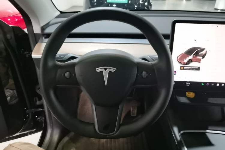 Used Tesla Model Y 2022 Rear-Wheel-Drive Version Steering Wheel