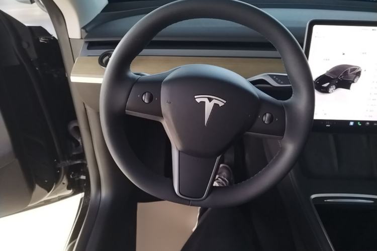Used Tesla Model Y 2022 Revised Version Rear-Wheel Drive Steering Wheel