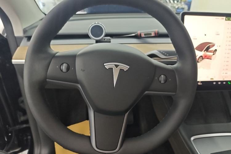 Used Tesla Model Y 2022 Rear-Wheel-Drive Version Steering Wheel