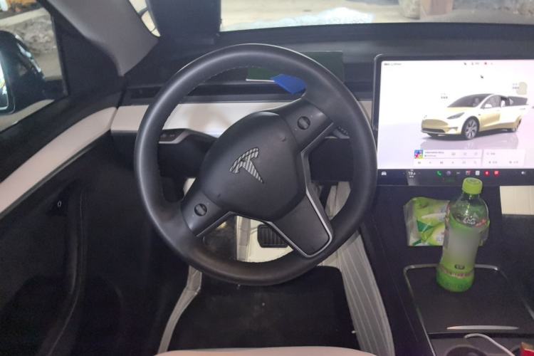 Used Tesla Model Y 2022 Revised Version Rear-Wheel Drive Steering Wheel