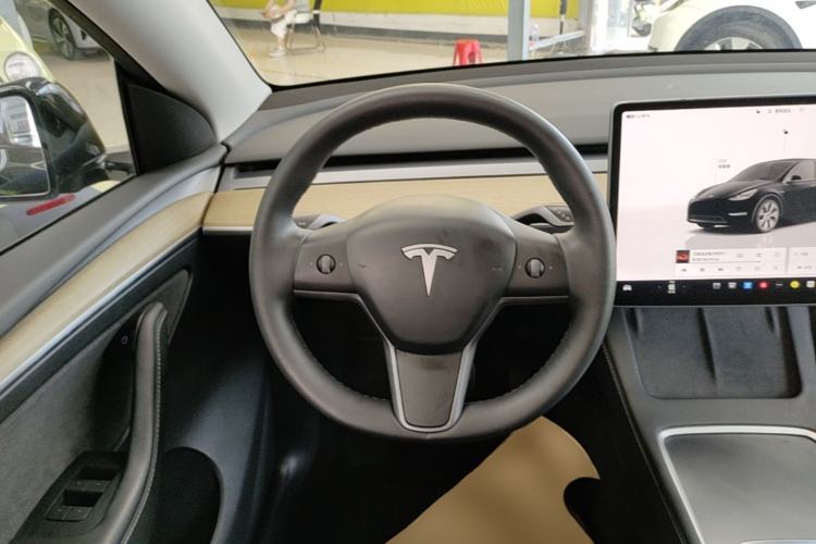 Used Tesla Model Y 2022 Revised Version Rear-Wheel Drive Steering Wheel
