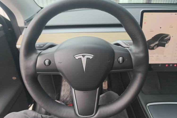 Used Tesla Model Y 2022 Revised Version Rear-Wheel Drive Steering Wheel