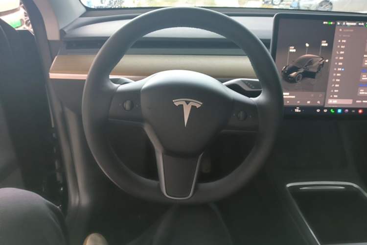 Used Tesla Model Y 2022 Revised Version Rear-Wheel Drive Steering Wheel