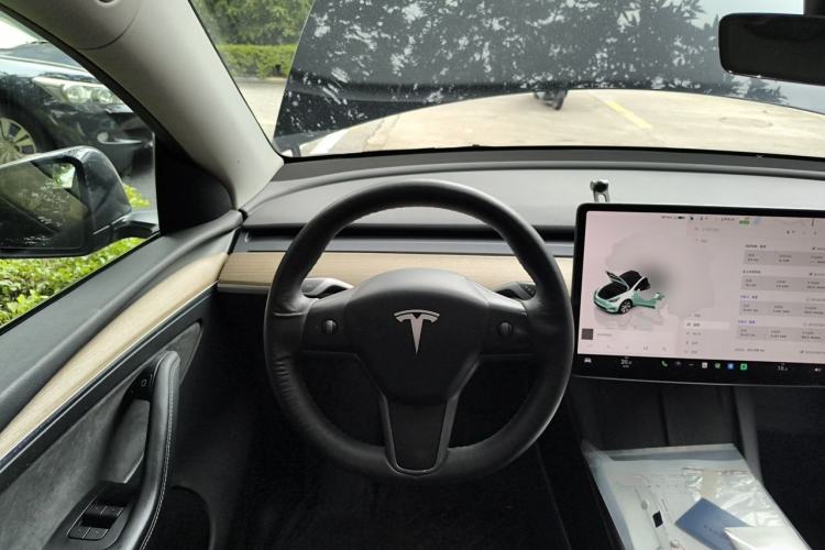 Used Tesla Model Y 2022 Rear-Wheel-Drive Version Steering Wheel