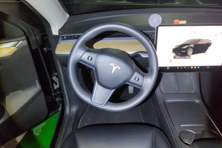 Used Tesla Model Y 2022 Revised Version Rear-Wheel Drive Steering Wheel