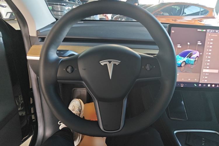 Used Tesla Model Y 2022 Rear-Wheel-Drive Version Steering Wheel