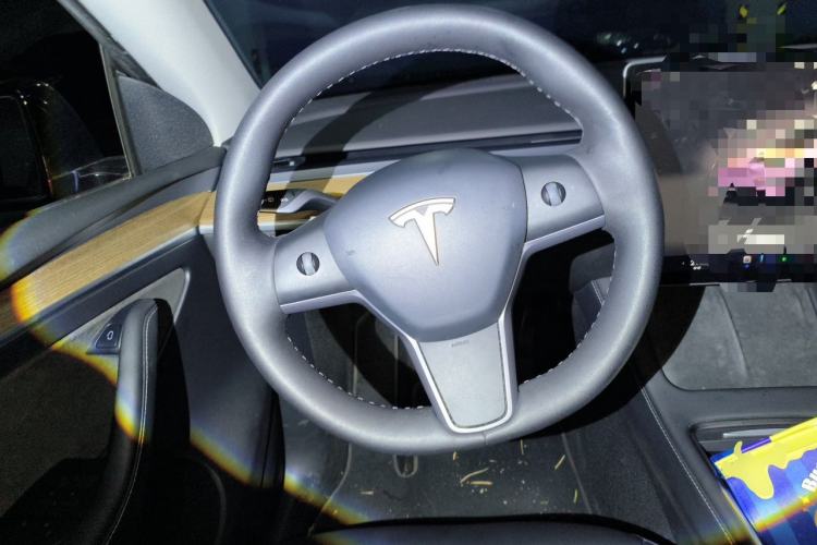 Used Tesla Model Y 2022 Rear-Wheel-Drive Version Steering Wheel