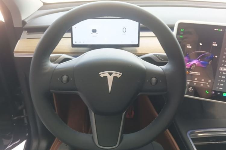 Used Tesla Model Y 2022 Revised Version Rear-Wheel Drive Steering Wheel