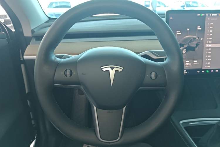 Used Tesla Model Y 2022 Rear-Wheel-Drive Version Steering Wheel