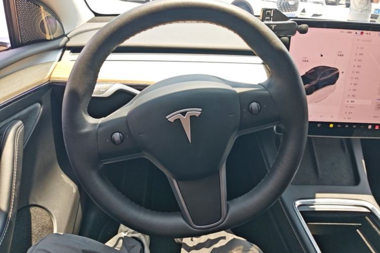Used Tesla Model Y 2022 Rear-Wheel-Drive Version Steering Wheel