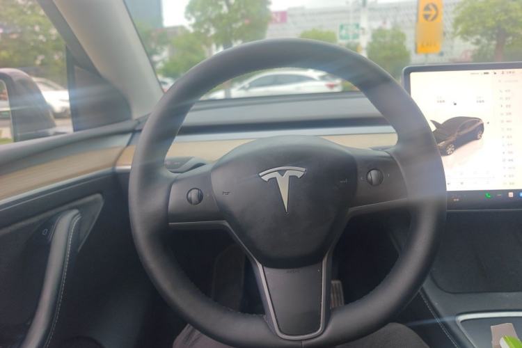 Used Tesla Model Y 2022 Revised Version Rear-Wheel Drive Steering Wheel