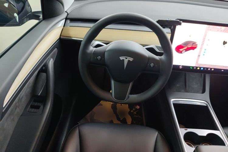 Used Tesla Model Y 2022 Revised Version Rear-Wheel Drive Steering Wheel