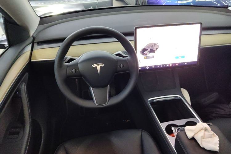 Used Tesla Model Y 2022 Revised Version Rear-Wheel Drive Steering Wheel