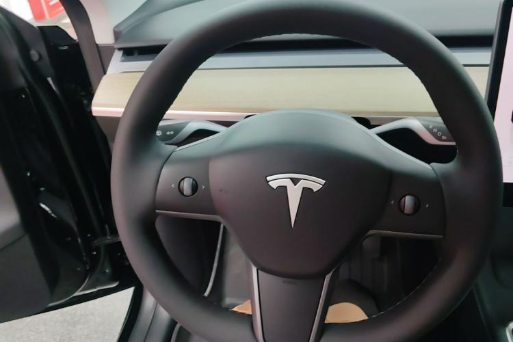 Used Tesla Model Y 2022 Revised Version Rear-Wheel Drive Steering Wheel