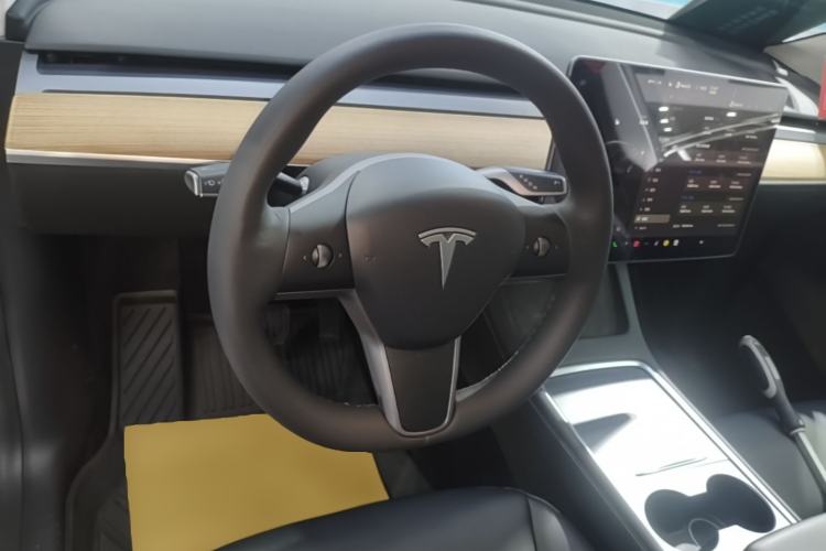 Used Tesla Model Y 2022 Revised Version Long-Range All-Wheel Drive Steering Wheel