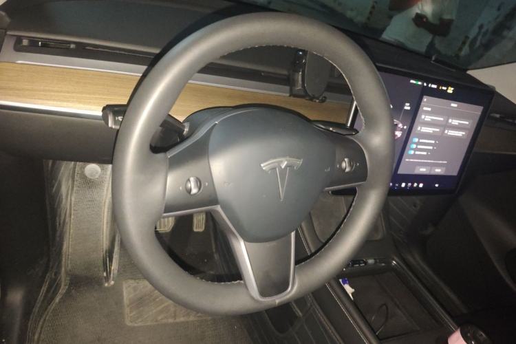 Used Tesla Model Y 2022 Revised Version Rear-Wheel Drive Steering Wheel