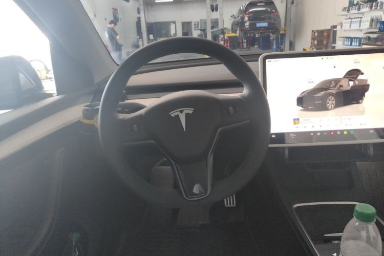 Used Tesla Model Y 2022 Performance High-Performance All-Wheel-Drive Version Steering Wheel