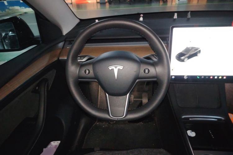 Used Tesla Model Y 2022 Rear-Wheel-Drive Version Steering Wheel