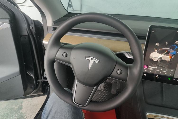 Used Tesla Model Y 2022 Revised Version Rear-Wheel Drive Steering Wheel