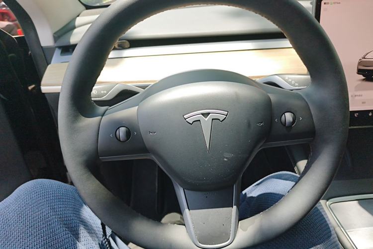 Used Tesla Model Y 2022 Rear-Wheel-Drive Version Steering Wheel