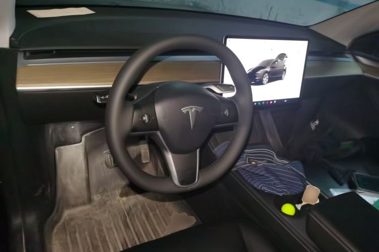 Used Tesla Model Y 2022 Revised Version Rear-Wheel Drive Steering Wheel