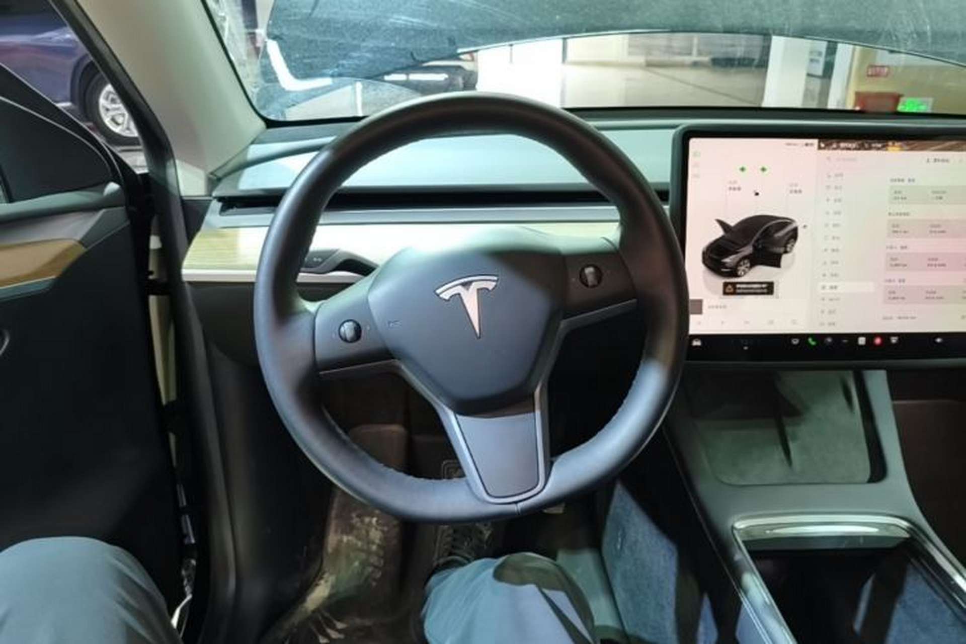 Used Tesla Model Y 2022 Long-Range All-Wheel-Drive Version Steering Wheel
