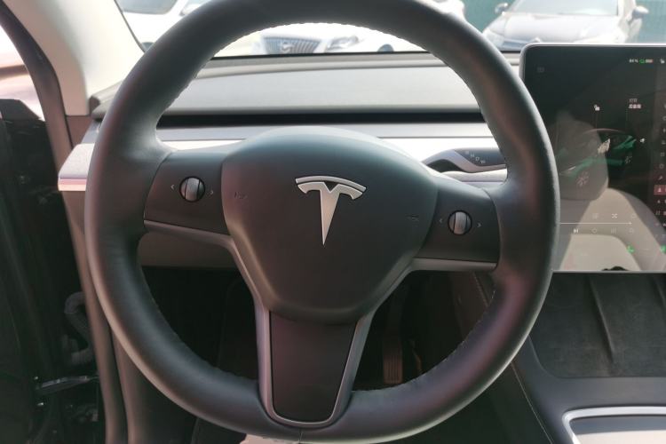 Used Tesla Model Y 2022 Rear-Wheel-Drive Version Steering Wheel