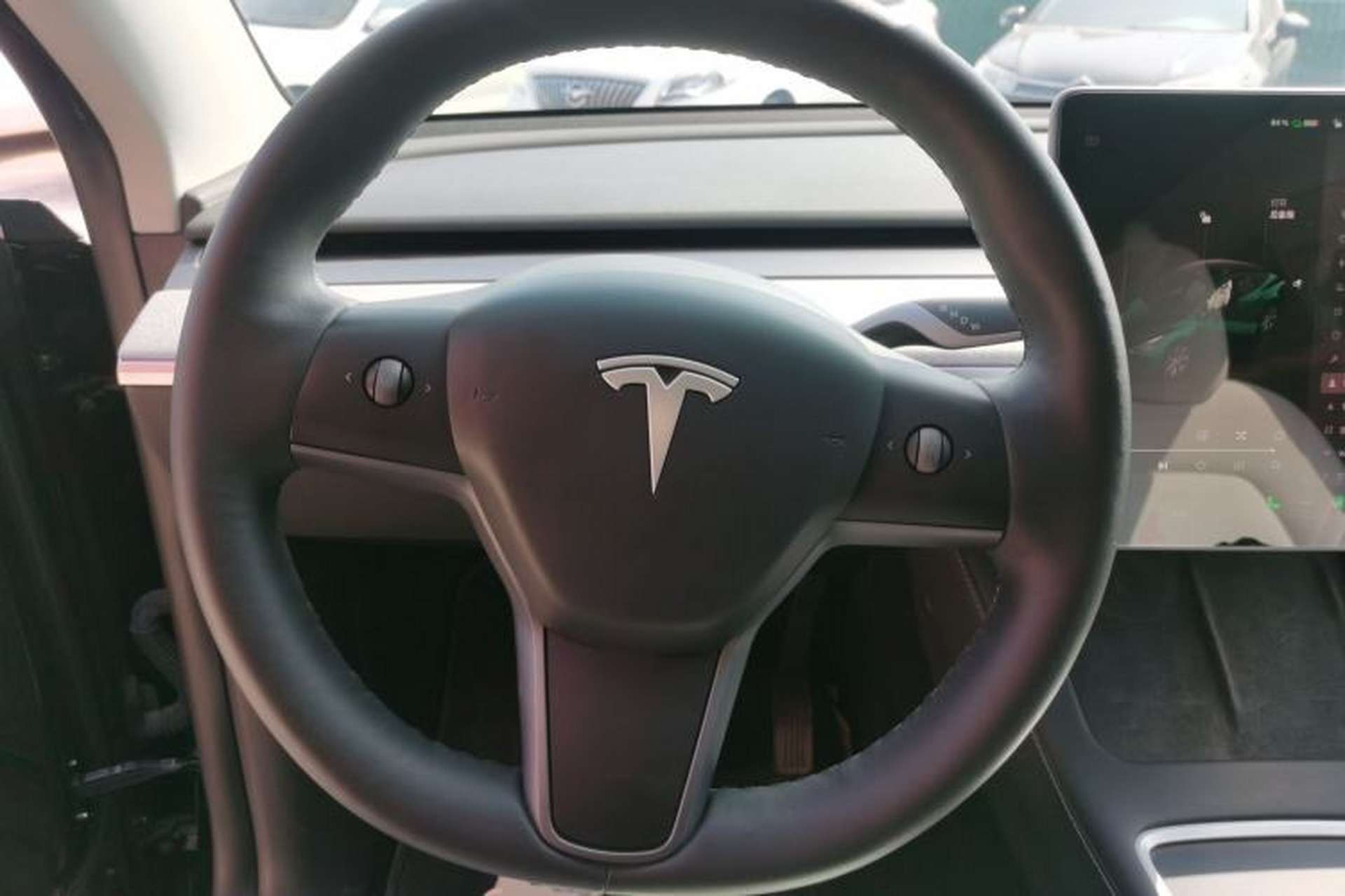 Used Tesla Model Y 2022 Rear-Wheel-Drive Version Steering Wheel